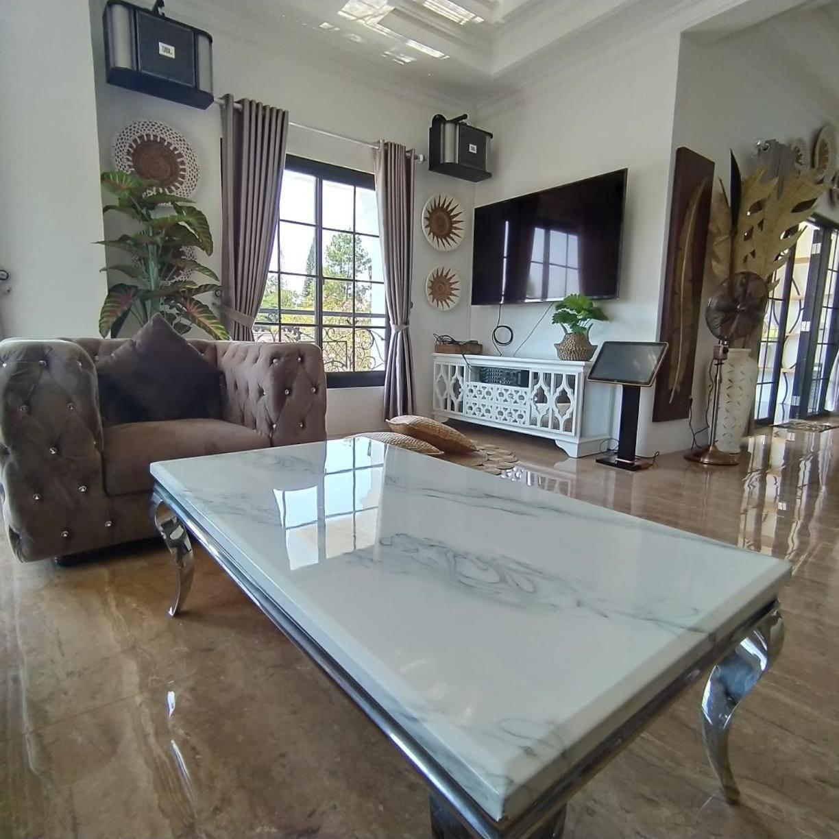 Villa Kota Bunga Malini 7 Cinengangirang Exterior photo
